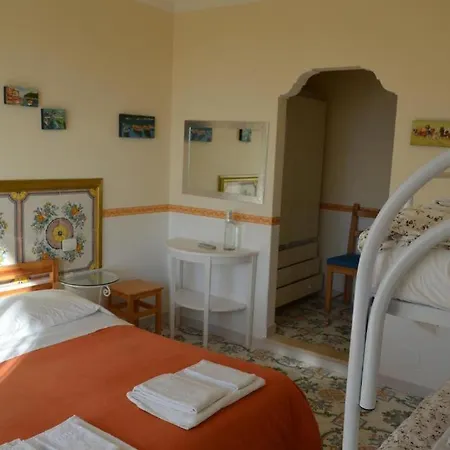 Le Ginestre Di Capri - Anacapri (Isola di Capri)